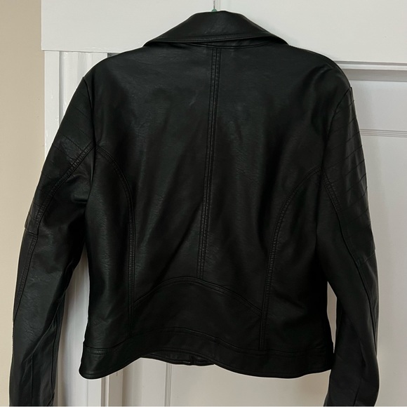 Hollister womens faux leather jacket, black, size large - Picture 3 of 4